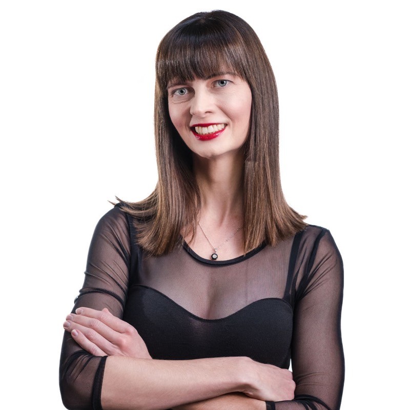 Evádne Bronkhorst is an associate director at Forvis Mazars.